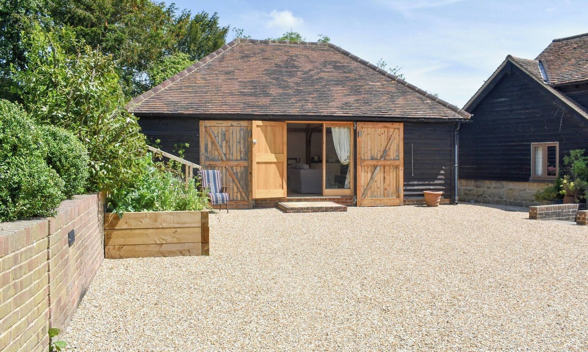 West Hoathly Cottage | 1 bedroom accommodation in West Hoathly