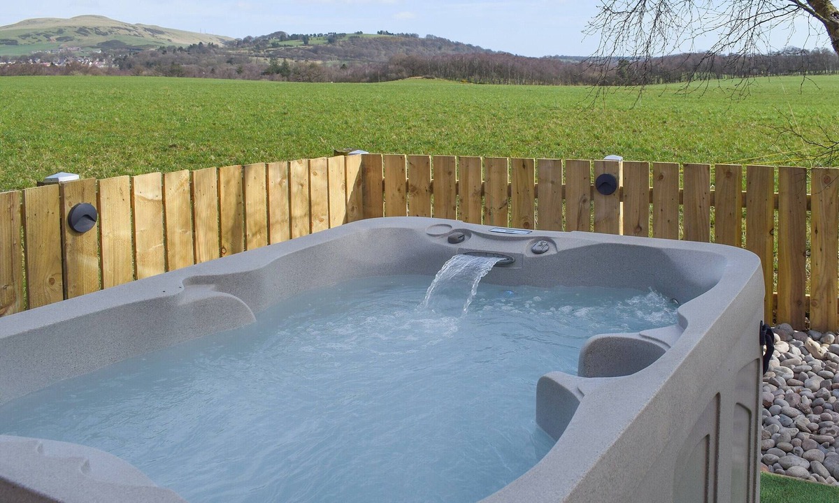 Dunfermline Cottage | 1 bedroom accommodation in Dunfermline