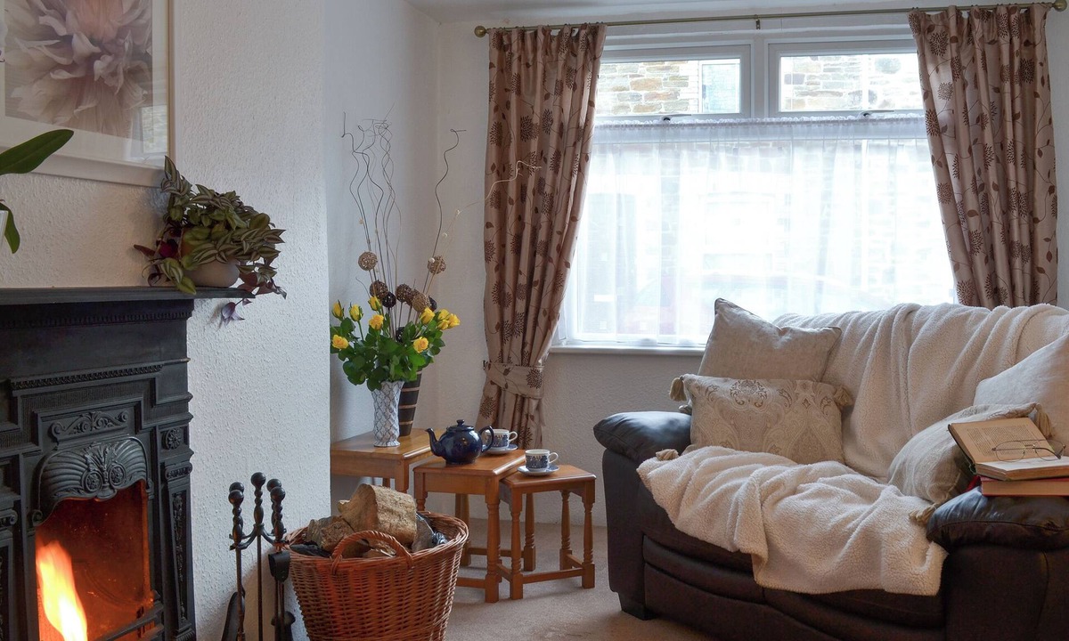 Lostwithiel Cottage | 1 bedroom accommodation in Lostwithiel