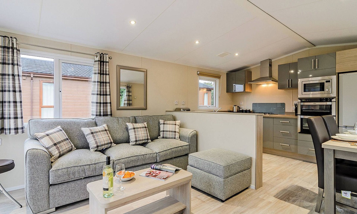 Stuppington Ski Chalet | 1 bedroom accommodation in Canterbury