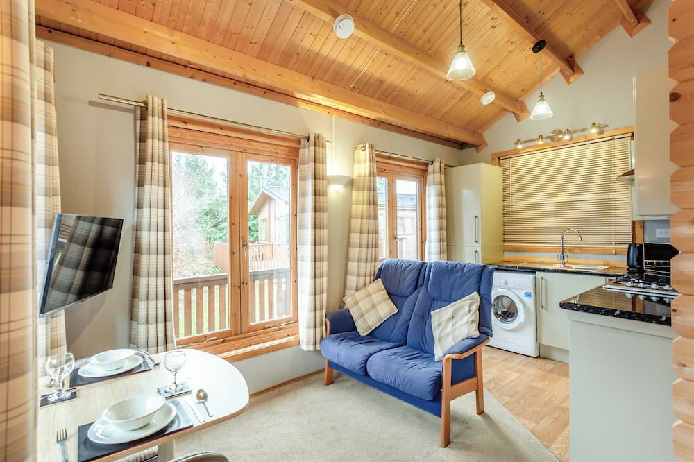 Banchory Ski Chalet | 1 bedroom accommodation in Castlewood