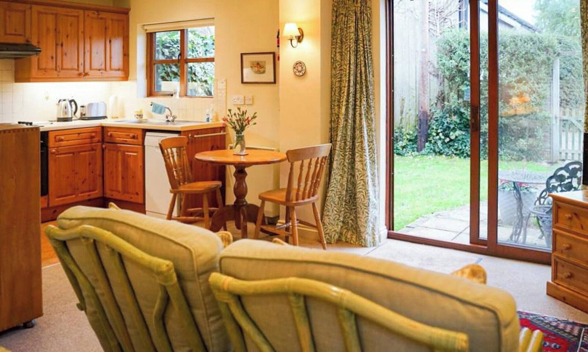 Chichester Cottage | 1 bedroom accommodation in Chichester
