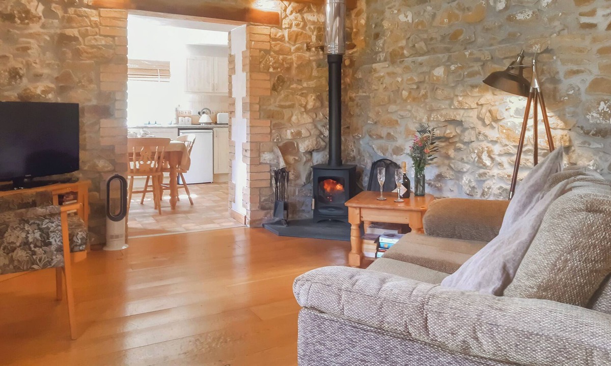 Mount Hawke Cottage | 1 bedroom accommodation in Mount Hawke