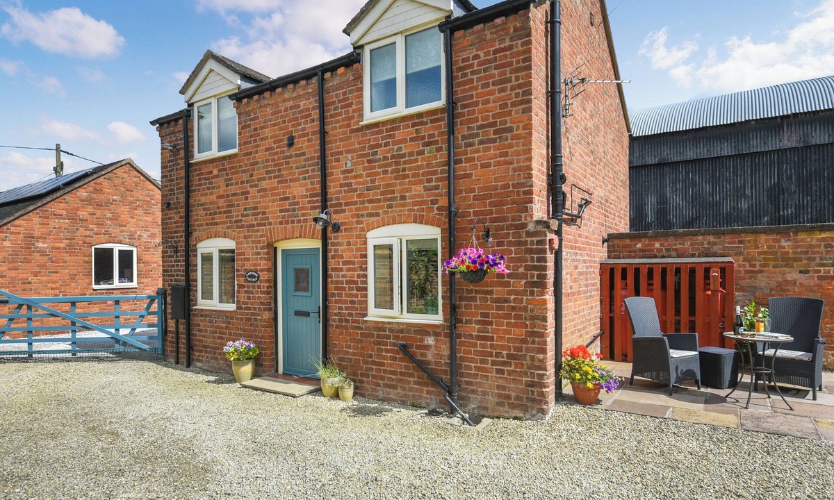 Bicton Cottage | 1 bedroom accommodation in Shrewsbury