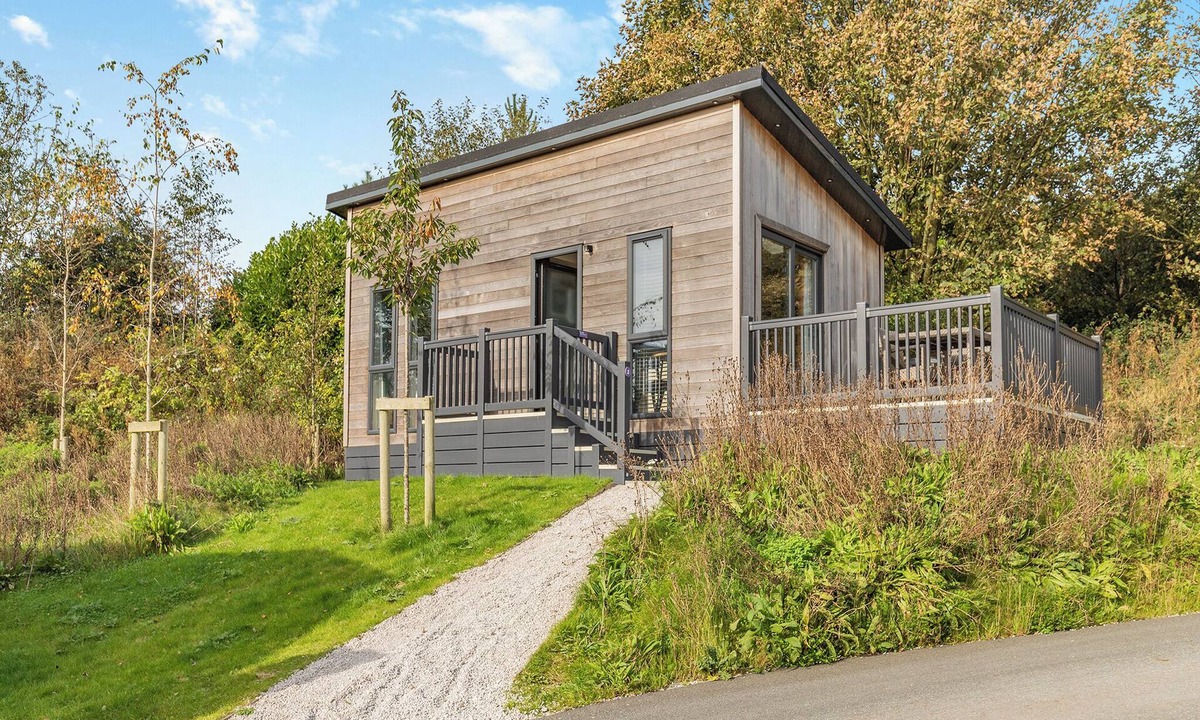 Newton Grange Ski Chalet | 1 bedroom accommodation in Ashbourne