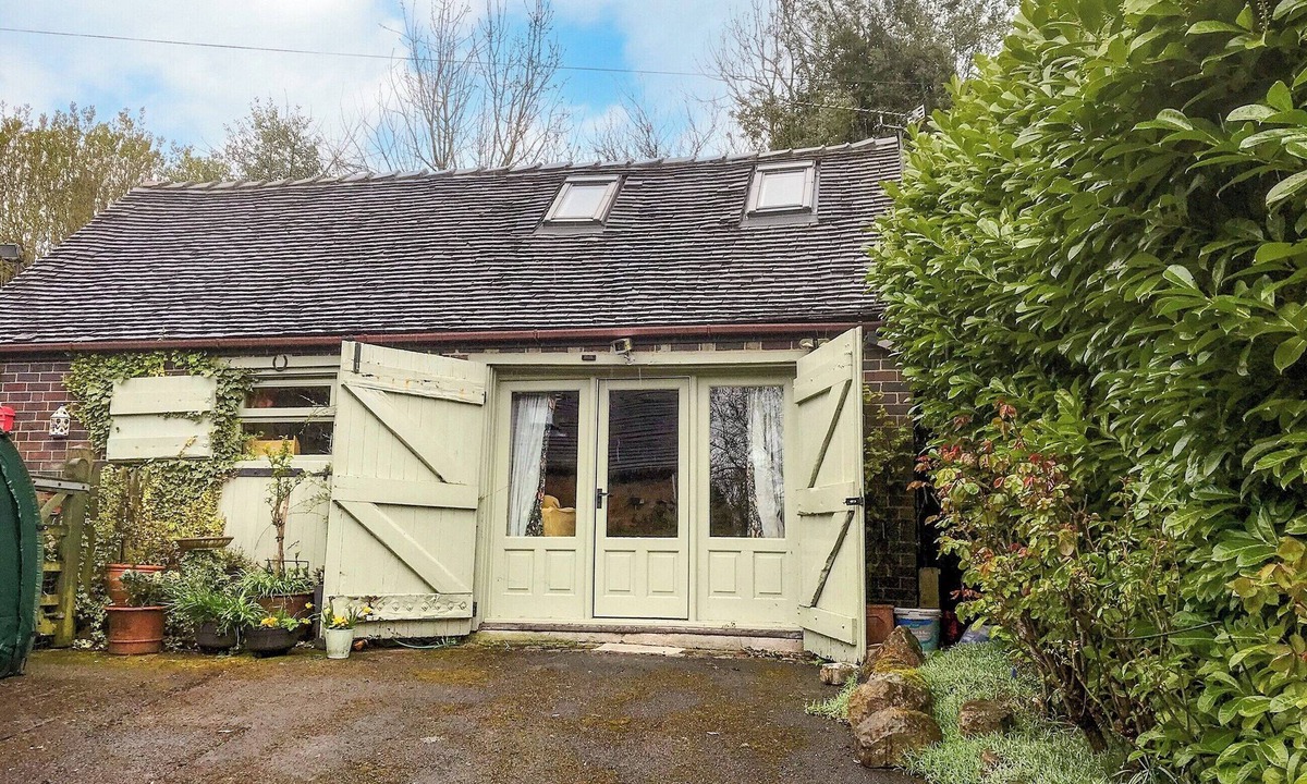 Ellastone Cottage | 1 bedroom accommodation in Ashbourne