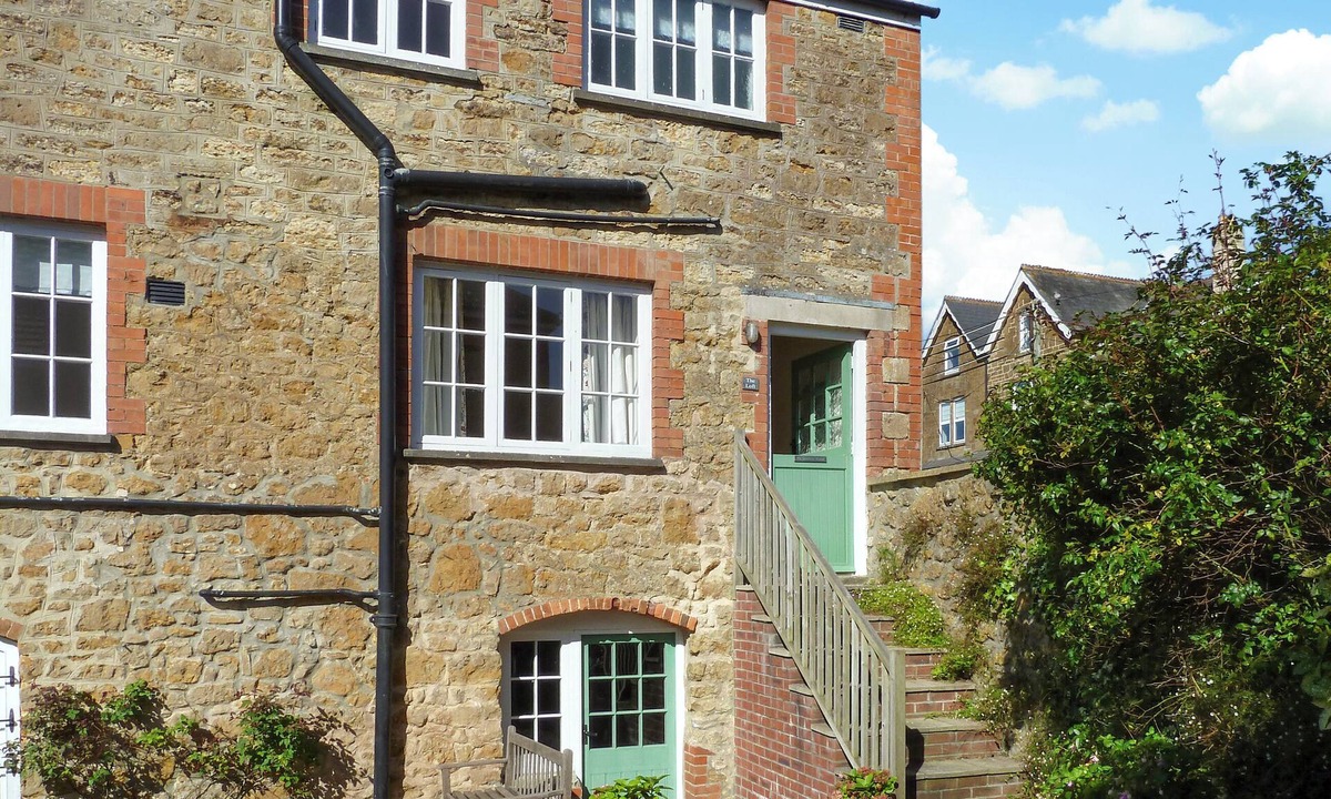Ilminster Cottage | 1 bedroom accommodation in ILMINSTER