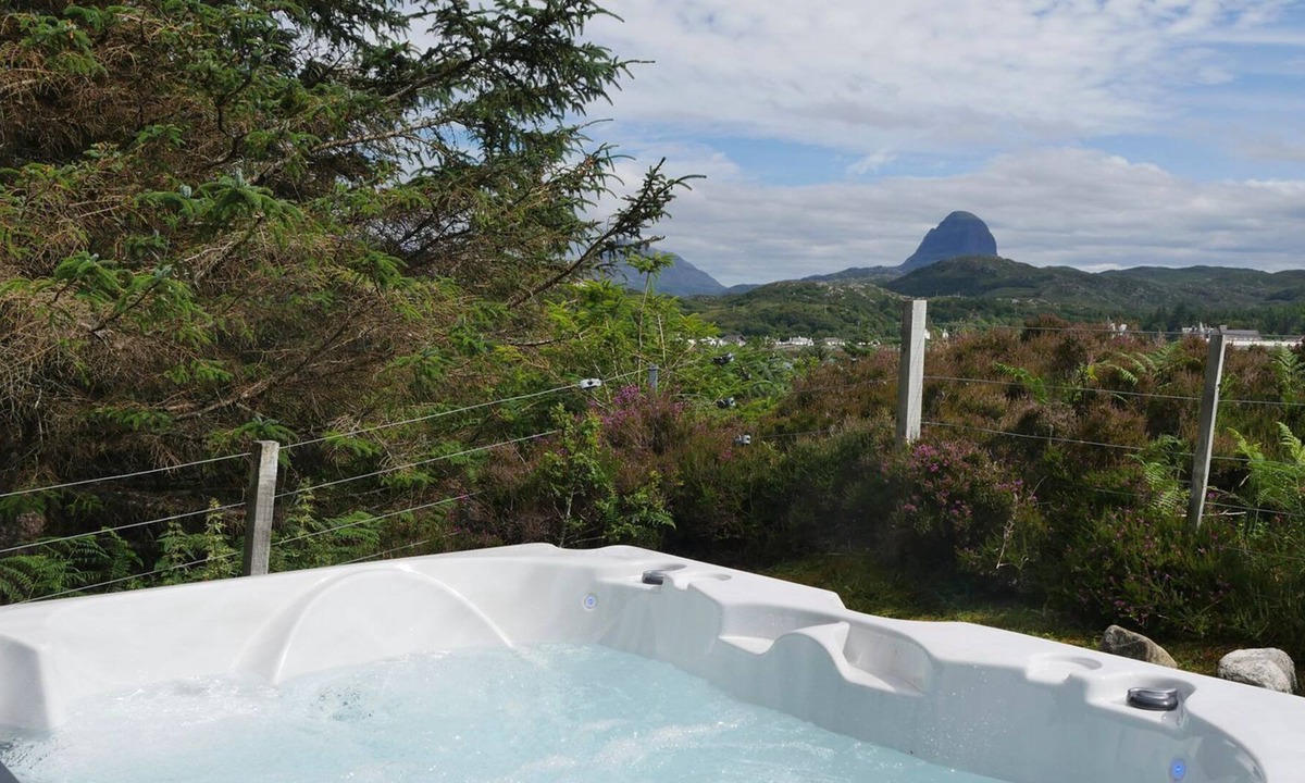 Lochinver Cottage | 1 bedroom accommodation in Lochinver