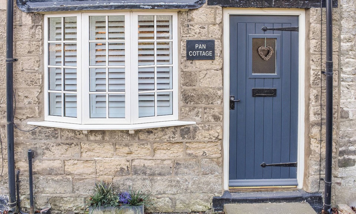 Pickering Cottage | 1 bedroom accommodation in Middleton