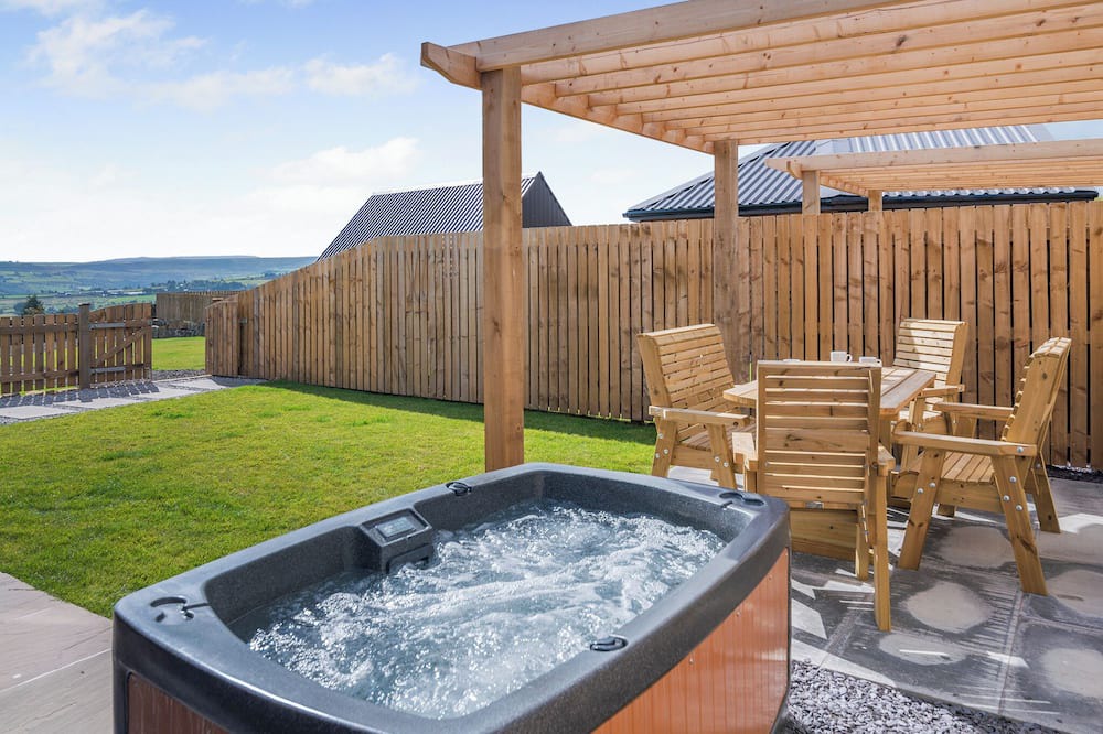 Sowerby Bridge Ski Chalet | 1 bedroom accommodation in Ripponden