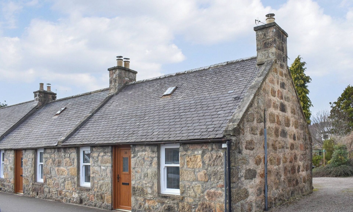 Aberlour Cottage | 1 bedroom accommodation in Aberlour