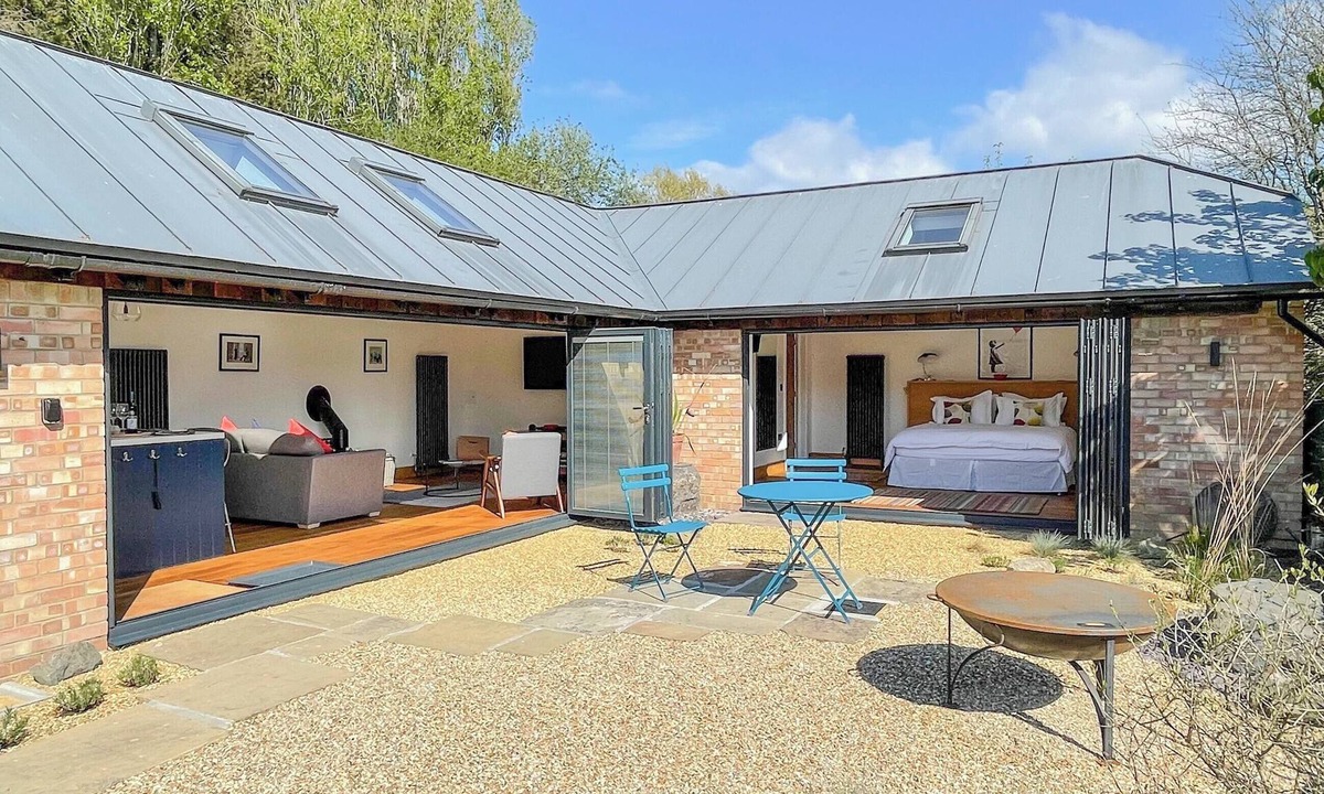 Bognor Regis Cottage | 1 bedroom accommodation in Goodwood