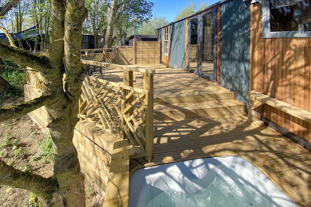 Dilton Marsh Ski Chalet | 1 bedroom accommodation in Westbury