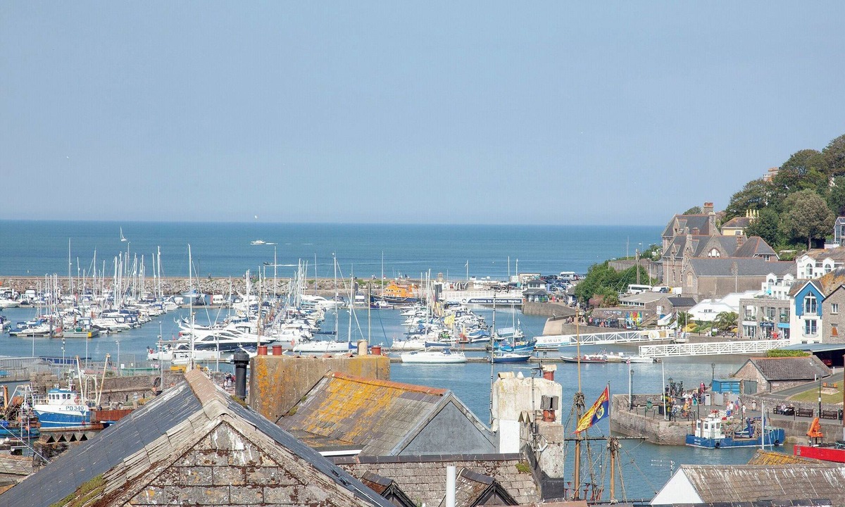 Brixham Cabin | 1 bedroom accommodation in Brixham