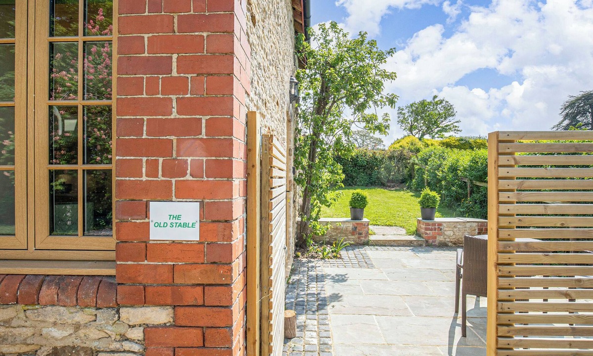 Dursley Cottage | 1 bedroom accommodation in Dursley