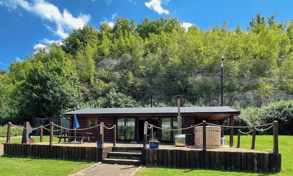 Eccles Ski Chalet | 1 bedroom accommodation in Halling