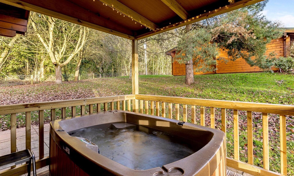 Ledbury Cabin | 1 bedroom accommodation in Ledbury