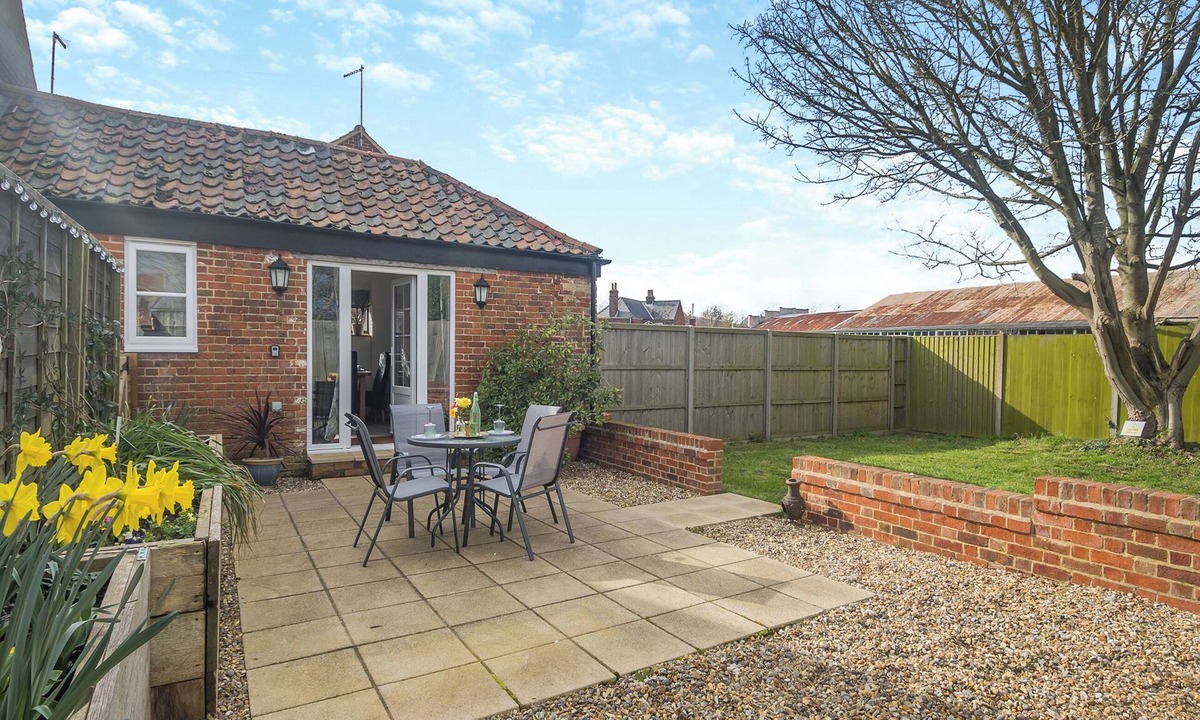 Irstead Cottage | 1 bedroom accommodation in Martham