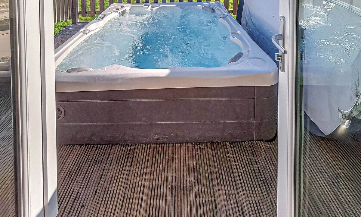 Newbury Ski Chalet | 1 bedroom accommodation in Newbury