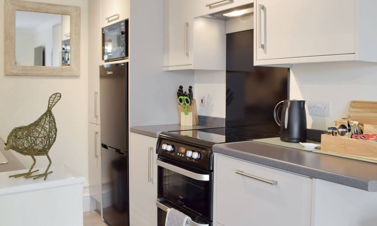 Neyland Cottage | 1 bedroom accommodation in Neyland