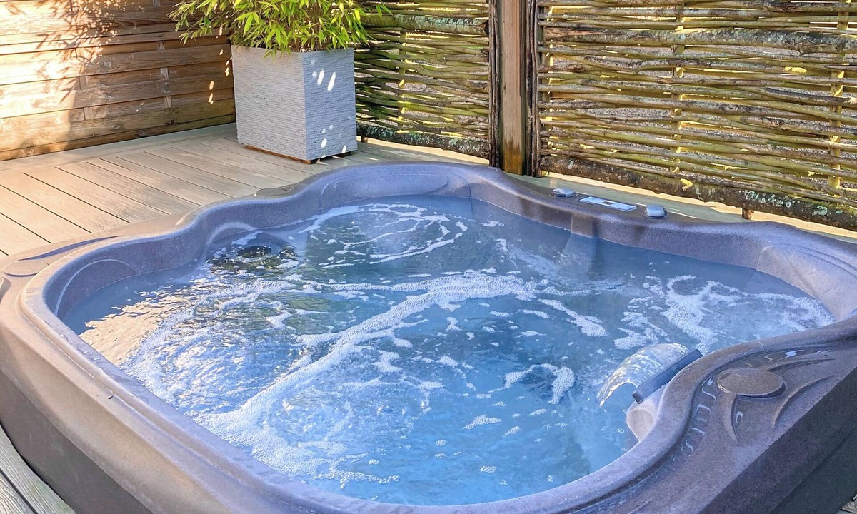 Brundall Cottage | 1 bedroom accommodation in Brundall, Norwich