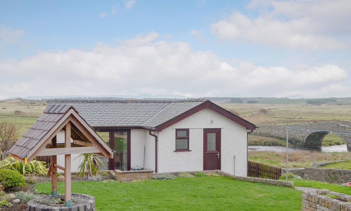 Ty Croes Cottage | 1 bedroom accommodation in Aberffraw, Anglesey