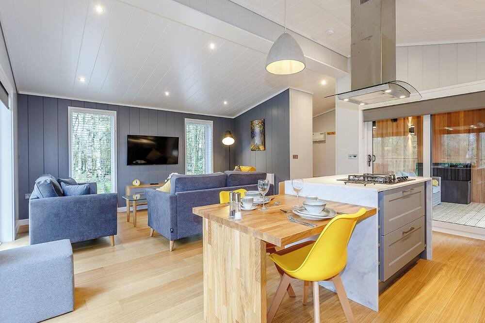 Elton Ski Chalet | 1 bedroom accommodation in Haddon