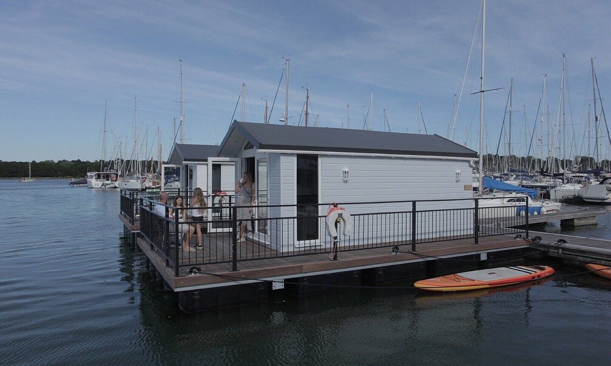 Hamble-le-Rice Cabin | 1 bedroom accommodation in Hamble