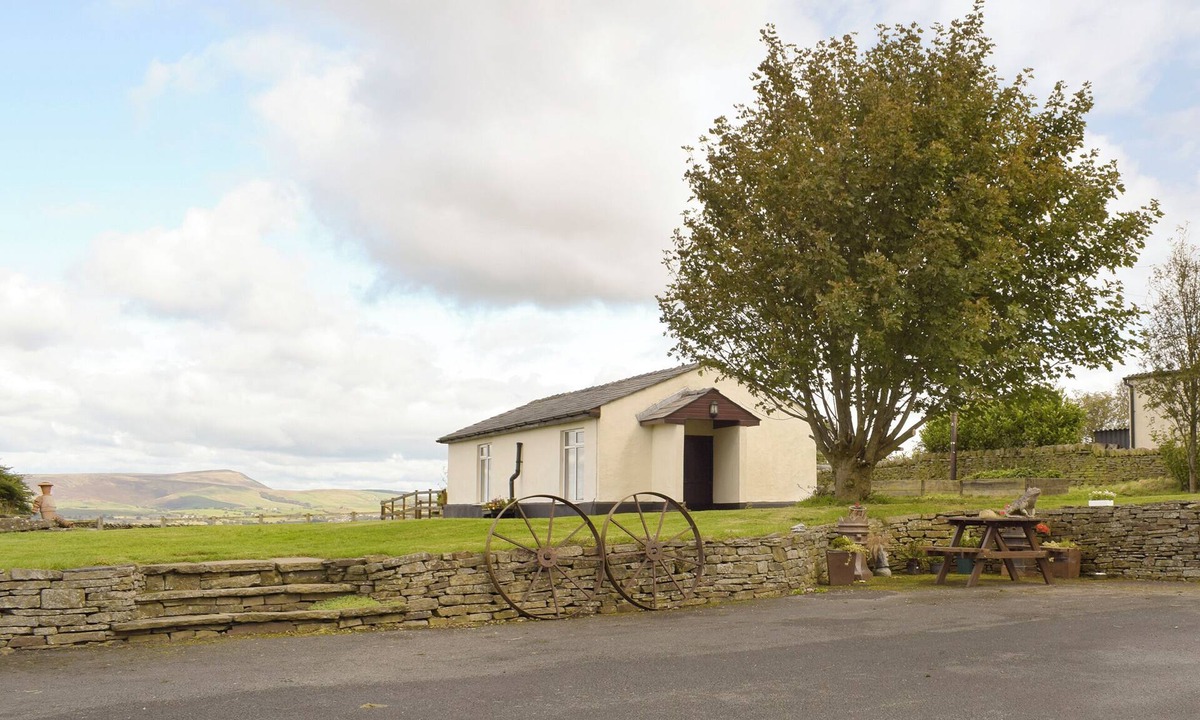 Hapton Cottage | 1 bedroom accommodation in Hapton