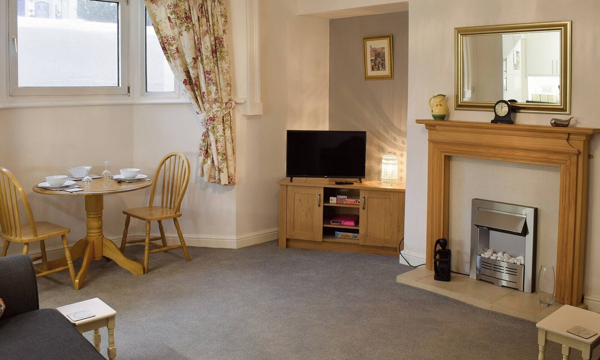 West Cliff Cottage | 1 bedroom accommodation in Whitby