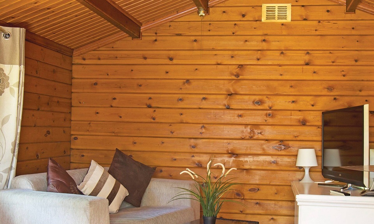 Caerwys Cabin | 1 bedroom accommodation in Caerwys, Flintshire