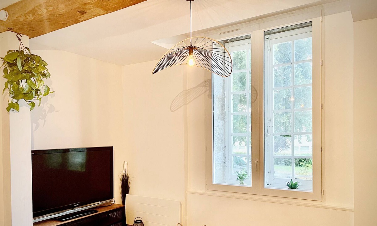 Couches Apartment | 1 bedroom apartment