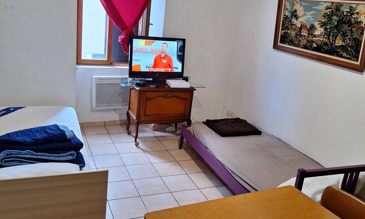 Baix Apartment | 1 Bedroom Apartment in Baix