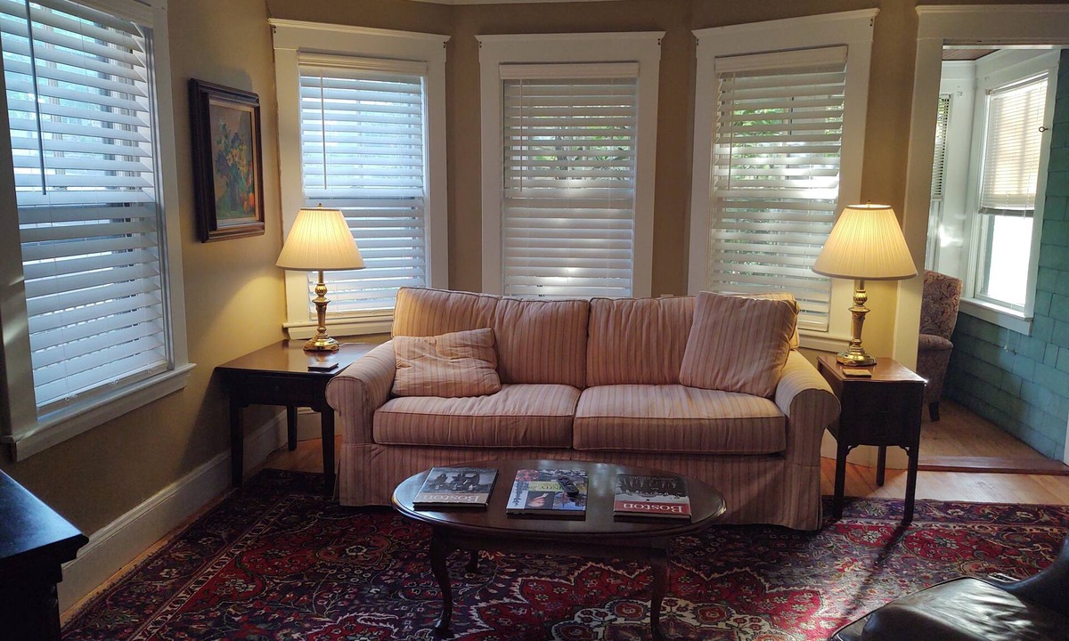 Lower Mills Apartment | 1-Bedroom Apartment in Milton Lower Mills convenient to Boston & Cambridge