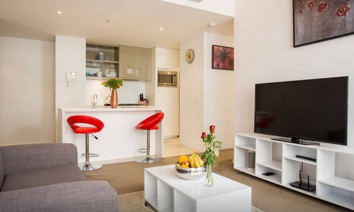 Melbourne Central Business District Apartment | 1 Bedroom Apartment With Balcony