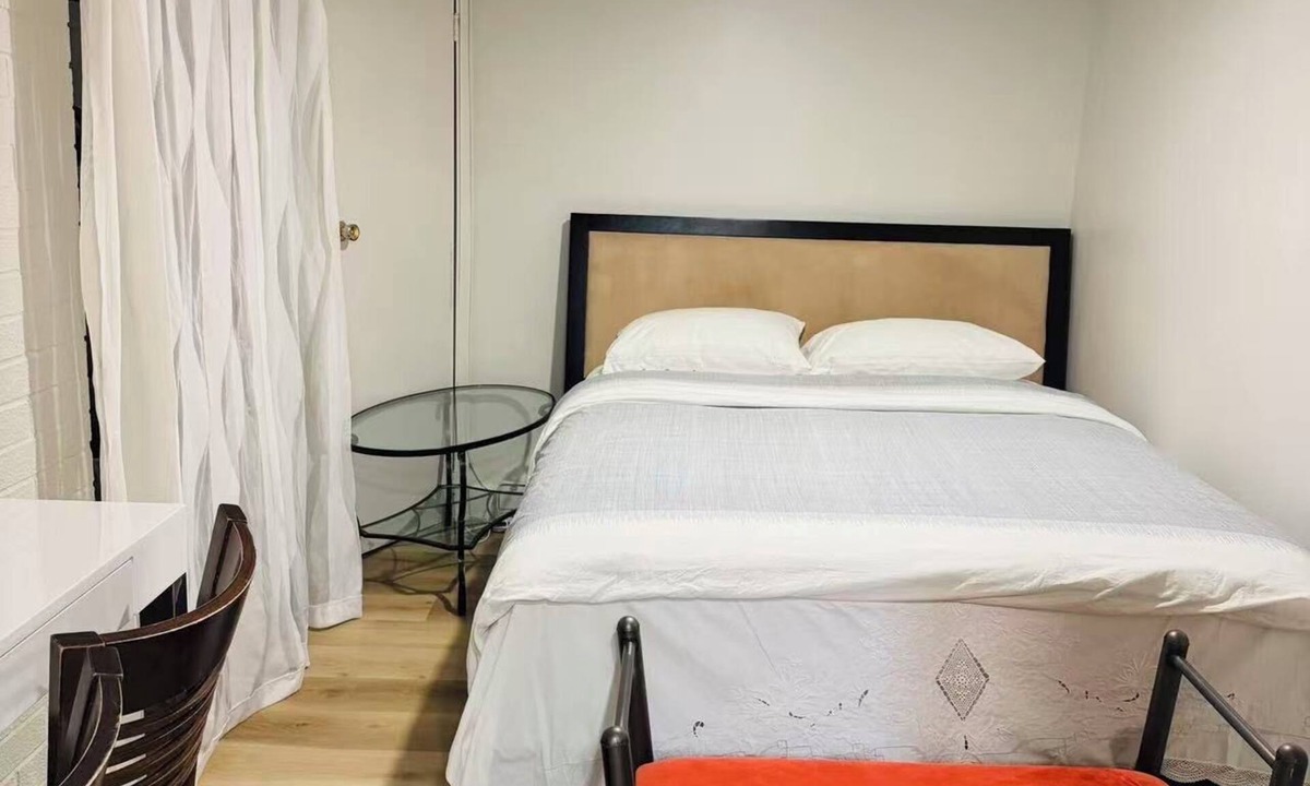 Saint Constant Apartment | 1 bedroom Apt/full kitchen/free parking A