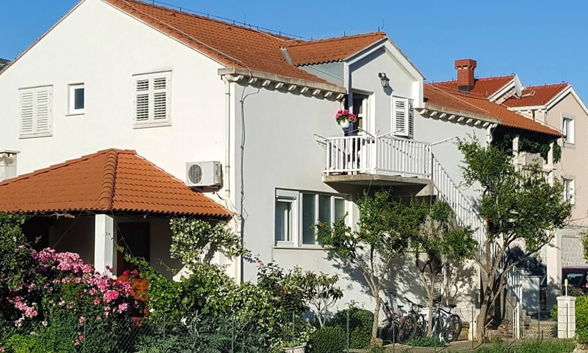 Mali Ston Apartment | 1 bedroom awesome apartment in Mali Ston