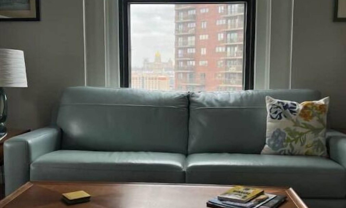 Court Avenue Entertainment District Condo | 1 Bedroom Condo-Skywalk Access to Downtown!