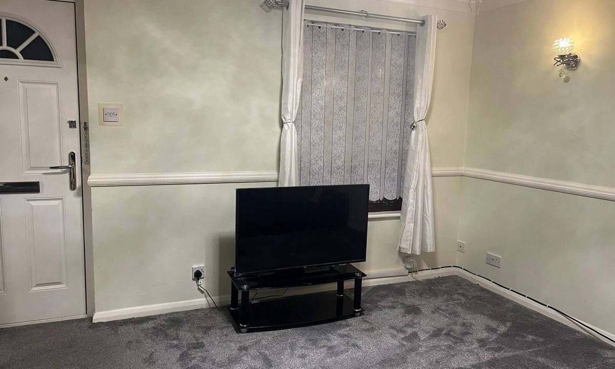 South Norwood House | 1 Bedroom Cosy House