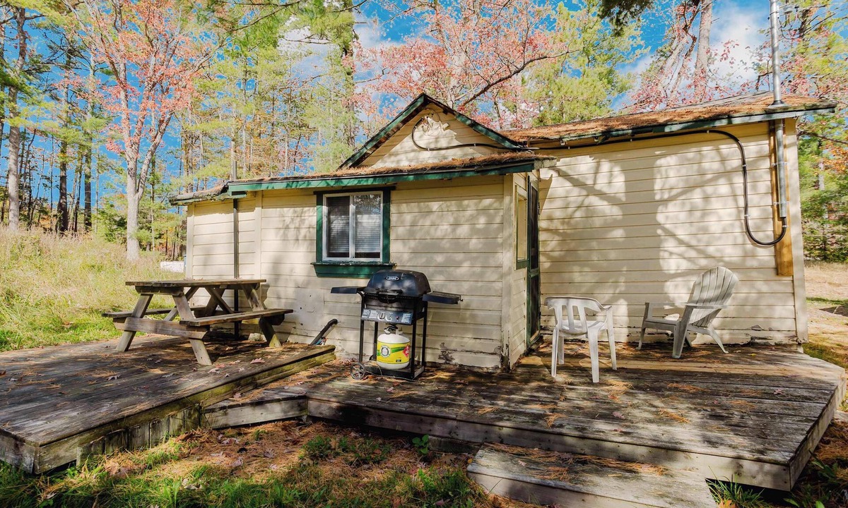 Gravenhurst Cabin | 1-Bedroom Cottage #1 - White Pine