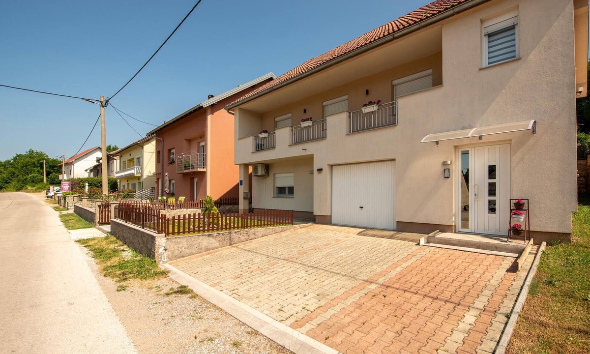 Gracac Apartment | 1 bedroom gorgeous apartment in Gracac