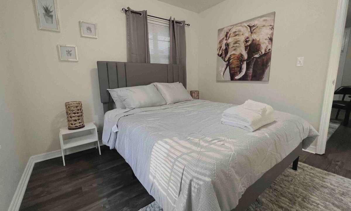 Central Oklahoma City Apartment | 1 bedroom house near the Zoo