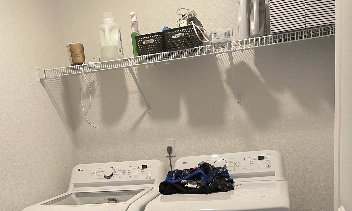 Carlton House | 1 bedroom in house