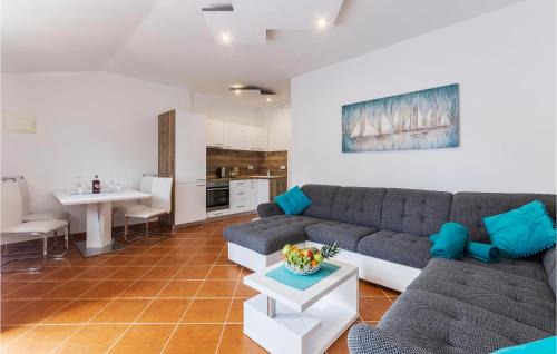 Pavicini Apartment | 1 Bedroom Nice Apartment In Pavicini