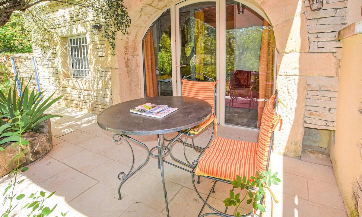 Nyons Apartment | 1 bedroom pet friendly apartment in Nyons