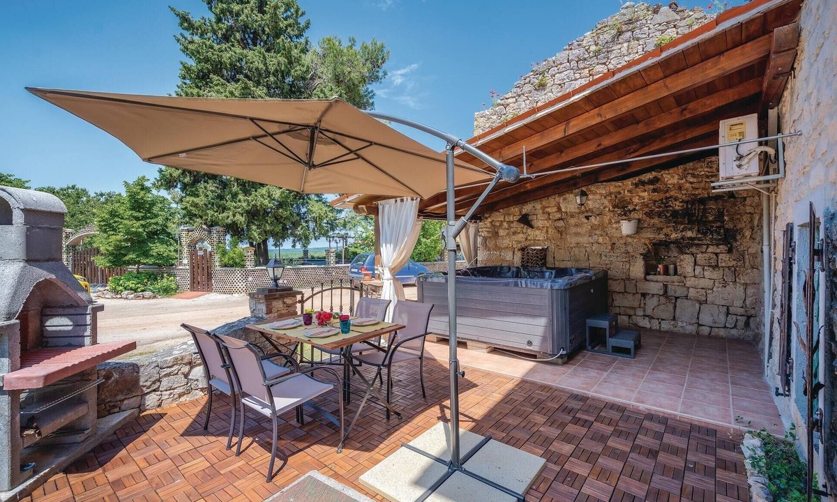 Bacva House | 1 bedroom stunning home in Bacva