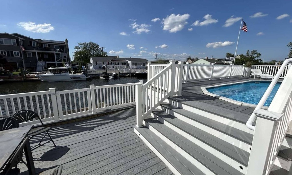 Osbornsville House | 1 Bedroom Waterfront Home in Brick