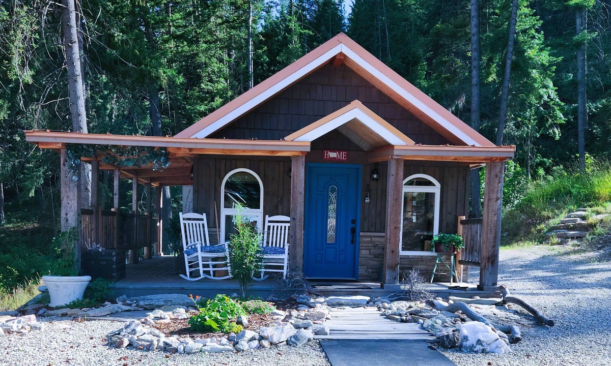 Hamilton Cabin | 1 Bedroom with Sleeping loft queen.