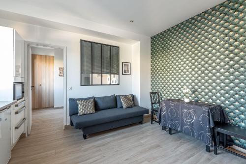 Montry Apartment | 1 Bedroomed Groundfloor Apartment