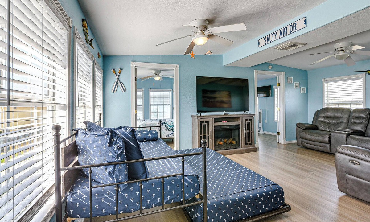 Surfside Beach House | 1 Block to Surfside Beach: Home w/Deck!